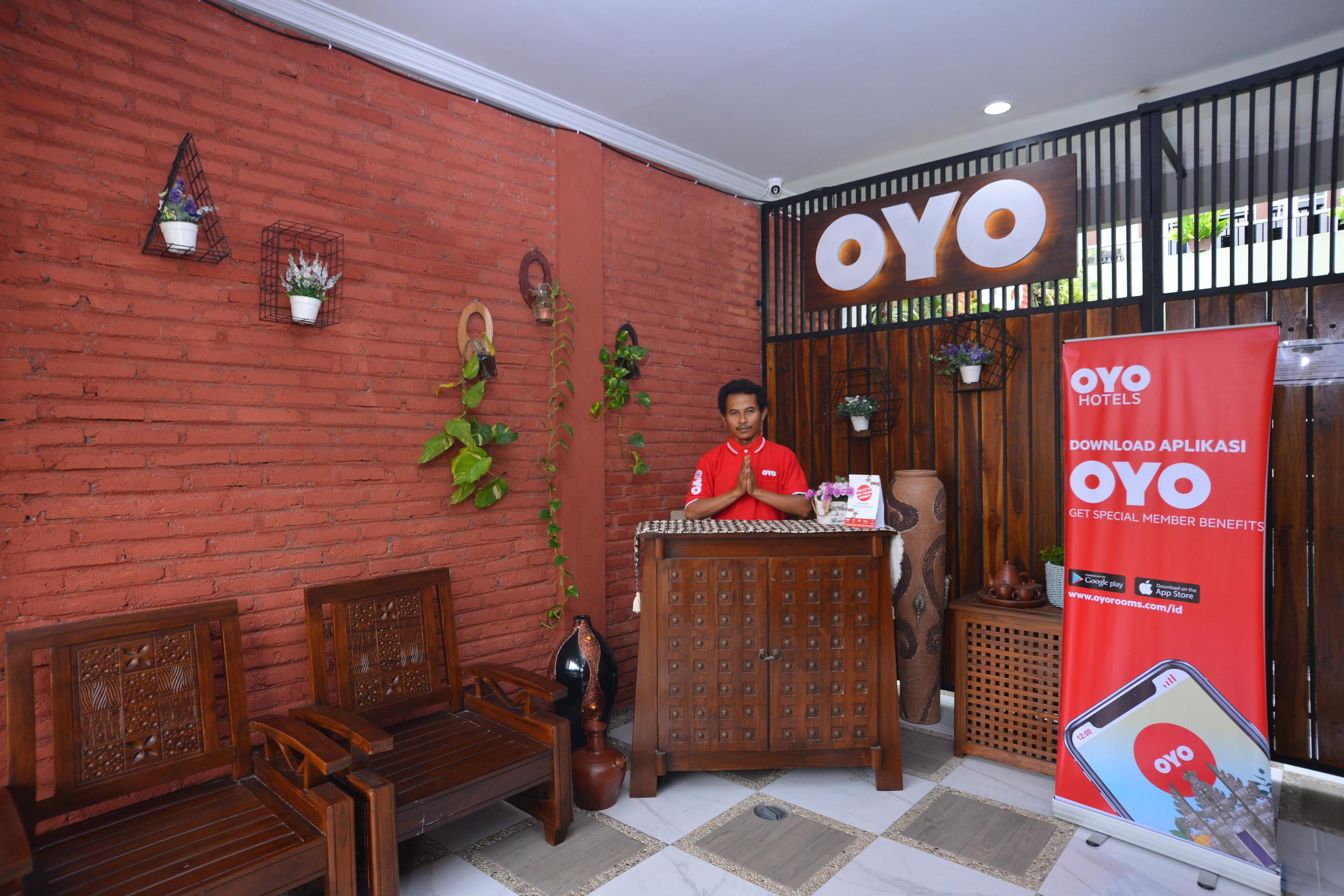 Oyo 583 Puri Gejayan Asri Syariah Hotel Kejayan Buitenkant foto
