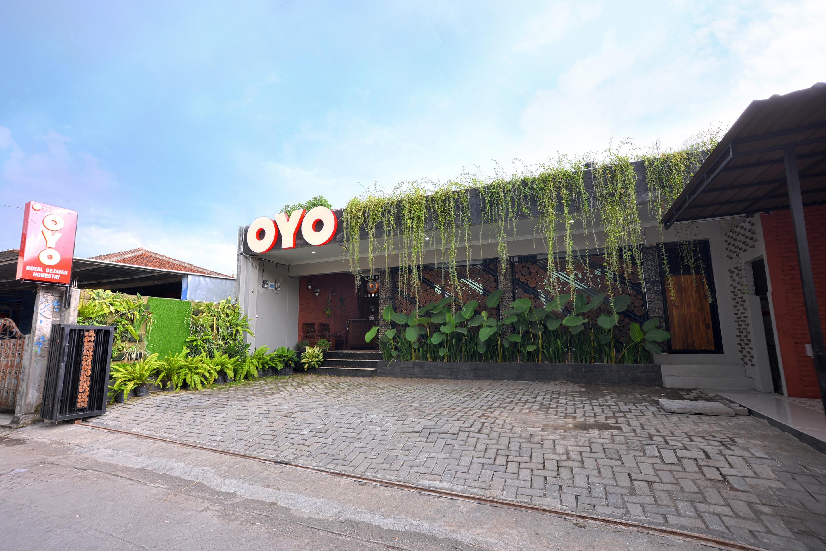 Oyo 583 Puri Gejayan Asri Syariah Hotel Kejayan Buitenkant foto